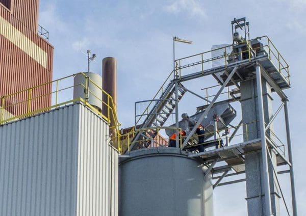 Article image of: Sibelco plaatst zeefmachine van Jöst op hoogte