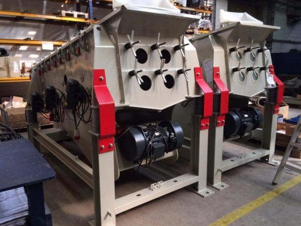 Article image of: Jöst zeefmachines voor calciumchloride korrels