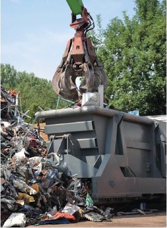 Article image of: Danielli Henschel stelt nieuwe ”Compact 800” schaar voor.