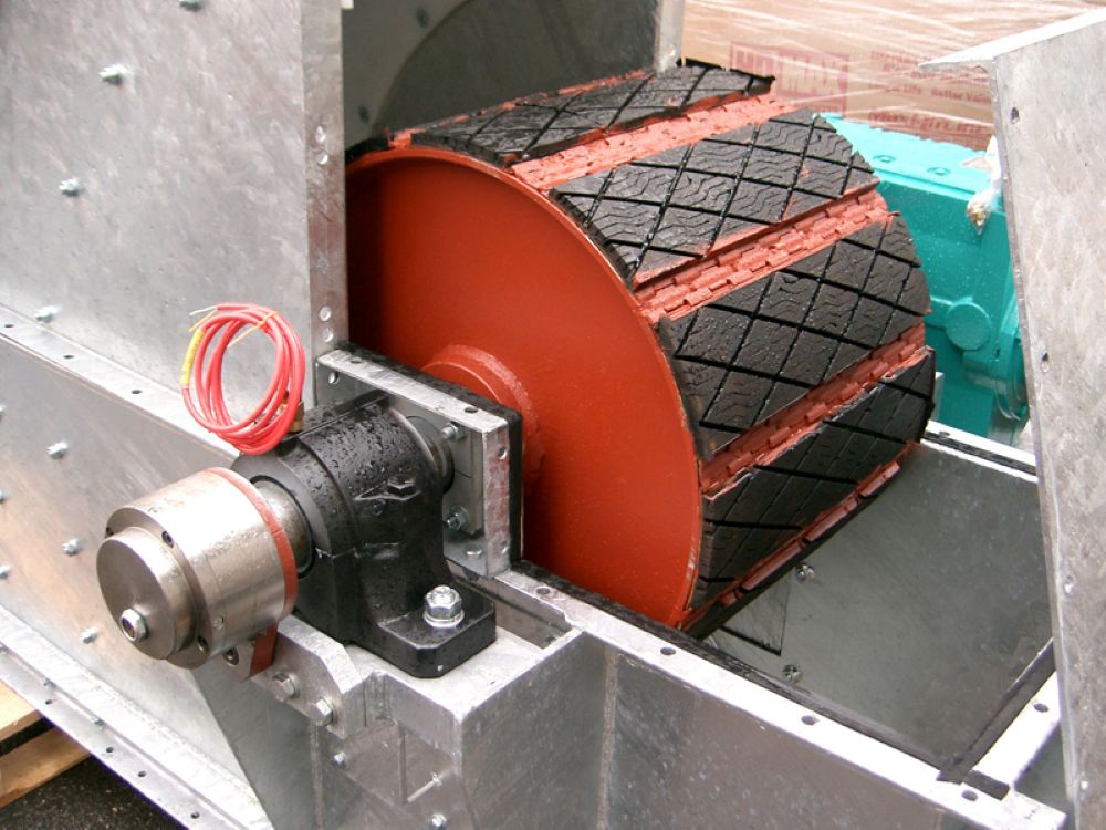 De trommelbekleding is de slijtvaste laag die op het oppervlak van de trommel is aangebracht. 