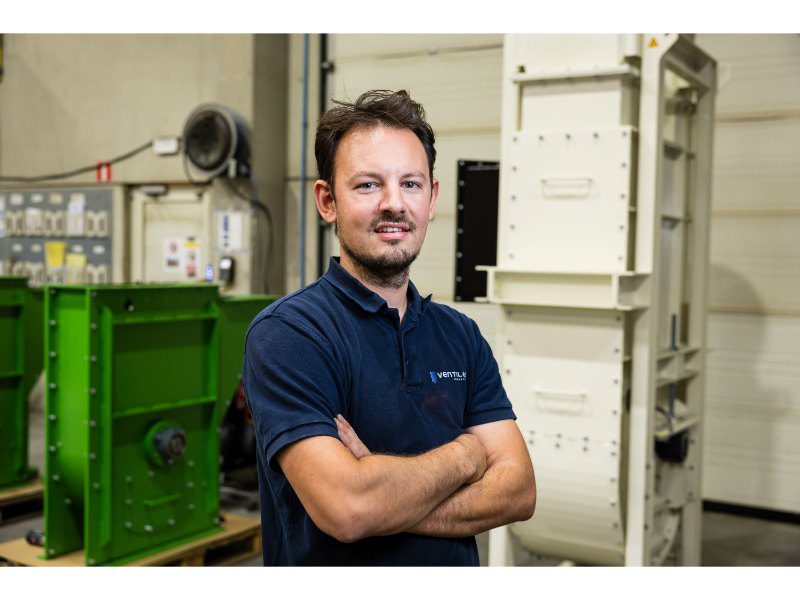 Article image of: Verticaal transport bulkgoed vergt bekerelevatoren op maat