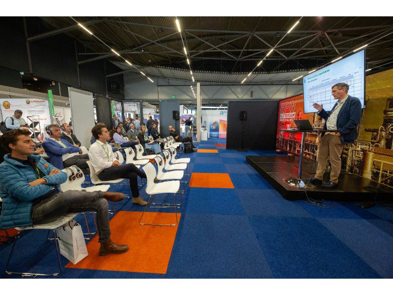 Een van de kennissessies die, net als tijdens de vorige editie, geïntegreerd waren binnen de exposantenmarkt. Echt storm liep het in het algemeen niet.